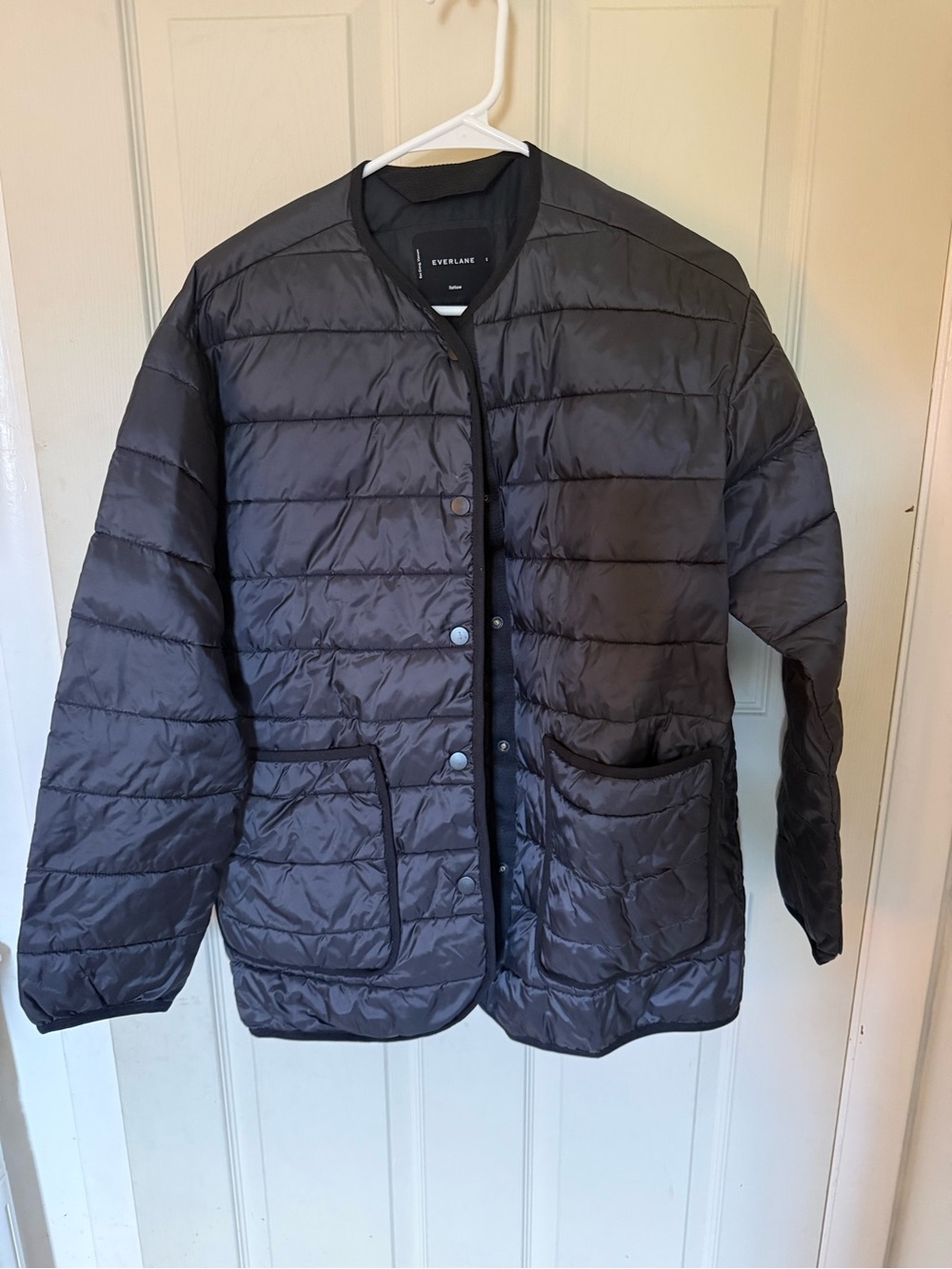 Everlane Quilted Lightweight Jacket - Black